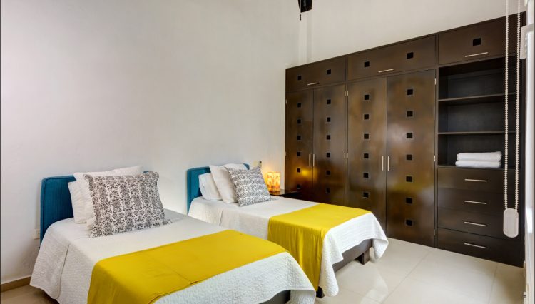 amalfi-306-2nd-bedroom