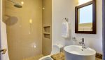 amalfi-306-bathroom